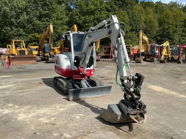 Image of Takeuchi TB235-2 equipment image 2