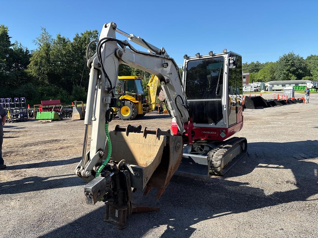 Image of Takeuchi TB235-2 Primary image