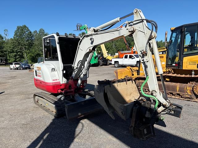 Image of Takeuchi TB235-2 equipment image 2
