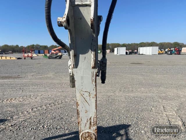 Image of Takeuchi TB235-2 equipment image 3