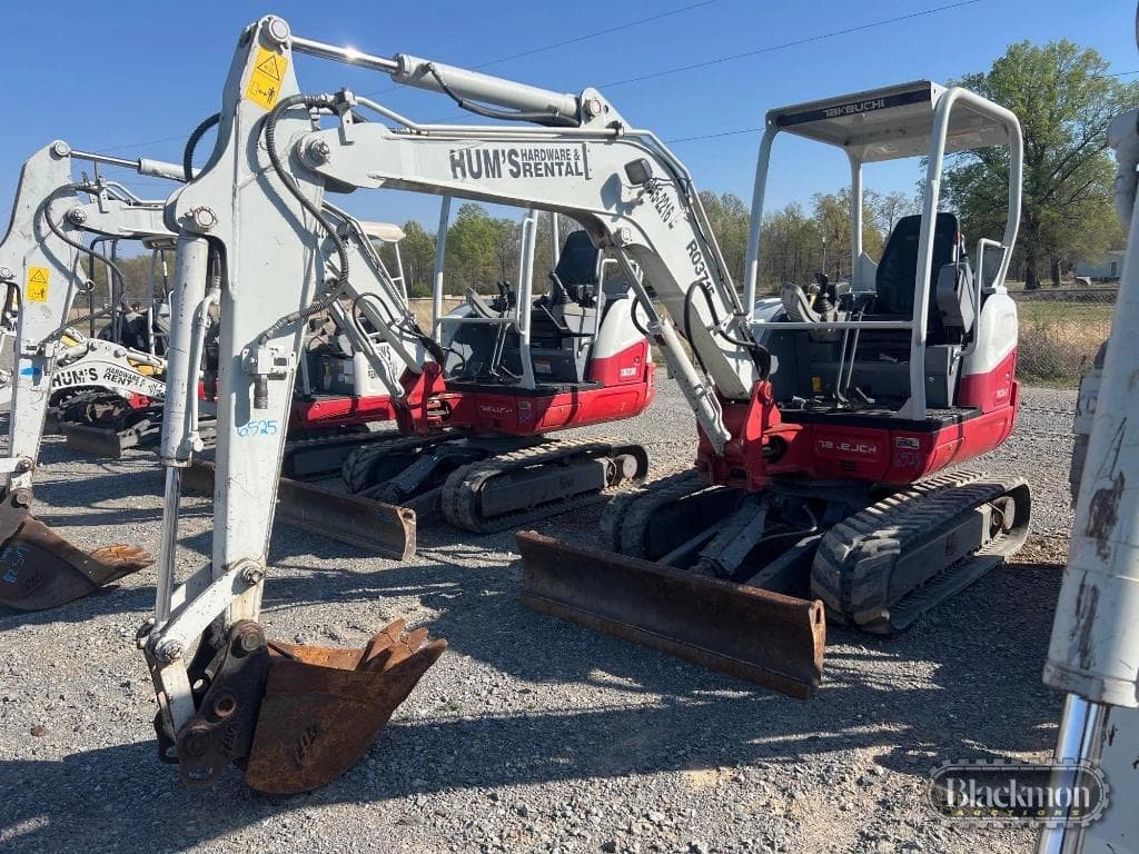 Image of Takeuchi TB235-2 Primary image