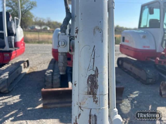Image of Takeuchi TB235-2 equipment image 3