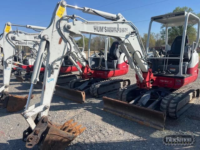 Image of Takeuchi TB235-2 equipment image 4