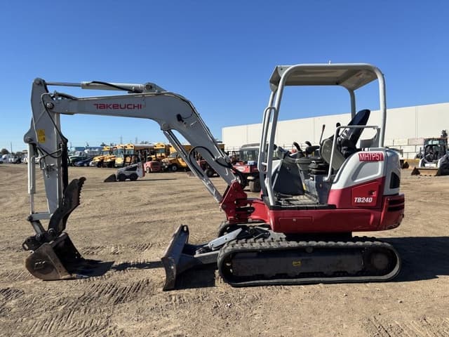 Image of Takeuchi TB240 equipment image 4