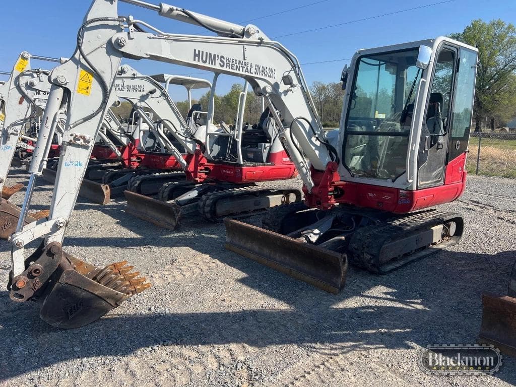 Image of Takeuchi TB240 Primary image