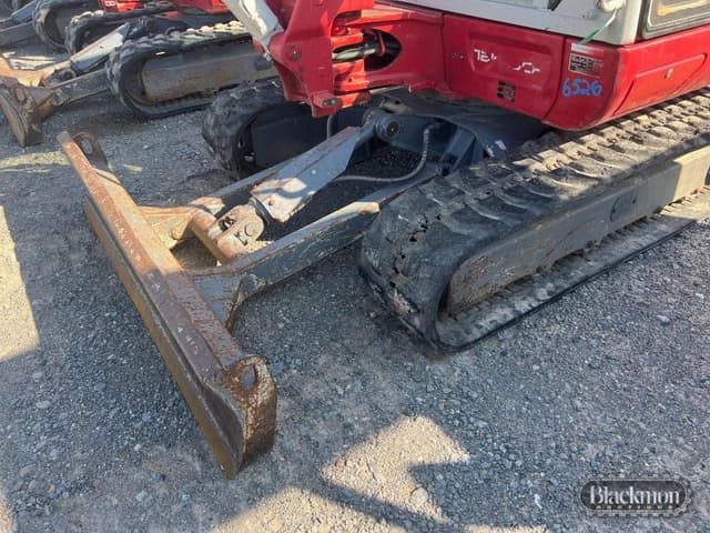 Image of Takeuchi TB240 equipment image 2