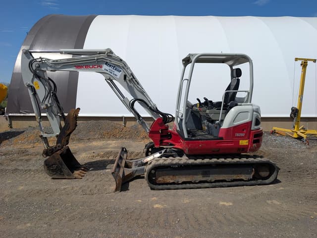 Image of Takeuchi TB260 equipment image 1