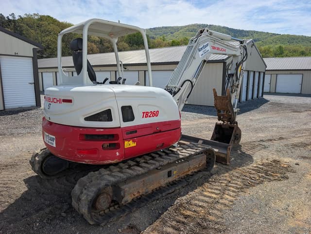 Image of Takeuchi TB260 equipment image 4