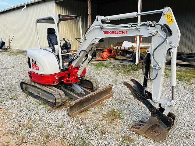 Image of Takeuchi TB335R equipment image 4