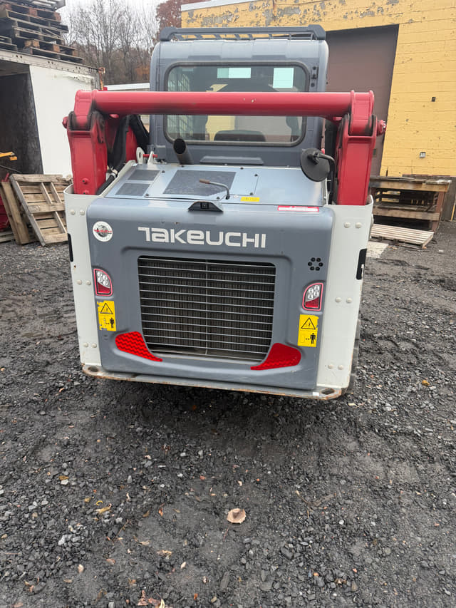 Image of Takeuchi TL10V2 equipment image 2