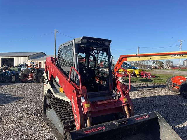 Image of Takeuchi TL10V2 equipment image 4