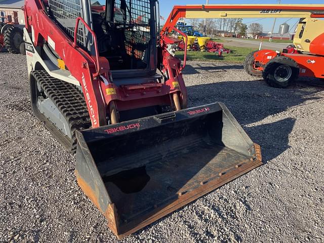 Image of Takeuchi TL10V2 equipment image 2