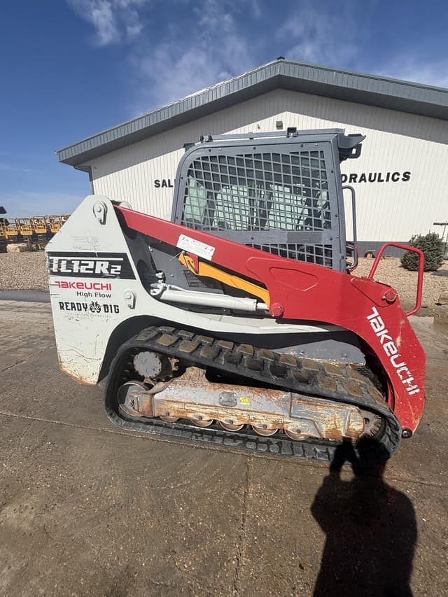 Image of Takeuchi TL12R2 equipment image 3