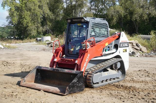Image of Takeuchi TL12R2 equipment image 3