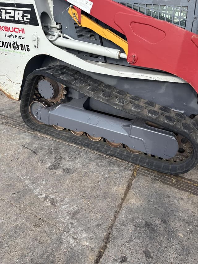 Image of Takeuchi TL12R2 equipment image 1