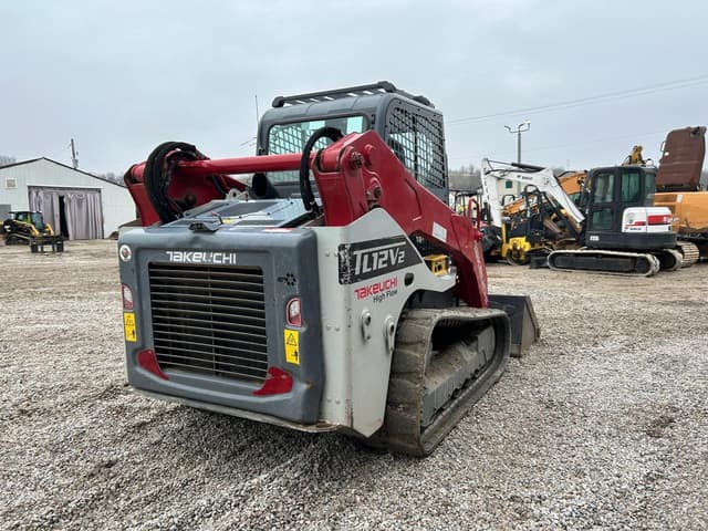 Image of Takeuchi TL12V2 equipment image 3