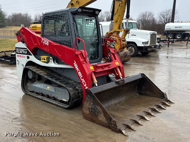 Image of Takeuchi TL12V2 equipment image 2