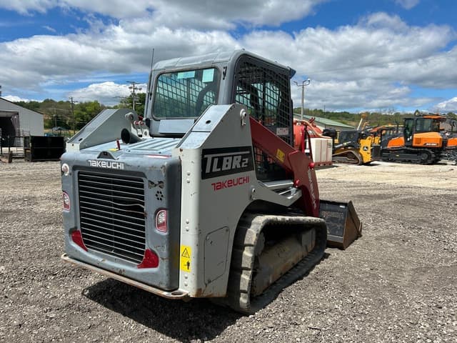 Image of Takeuchi TL8R2 equipment image 3