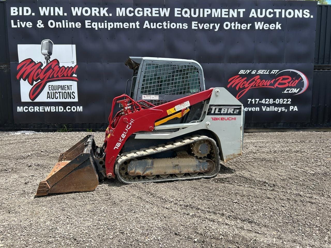 2022 Takeuchi TL8R2 Equipment Image0