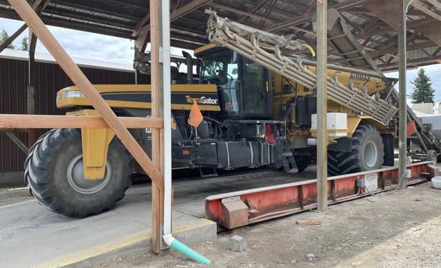 Image of Terra-Gator TG8300C equipment image 1