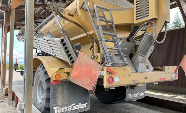 Image of Terra-Gator TG8300C equipment image 4