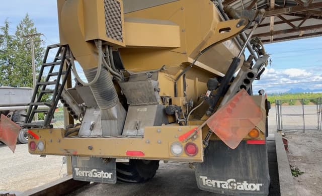 Image of Terra-Gator TG8300C equipment image 2