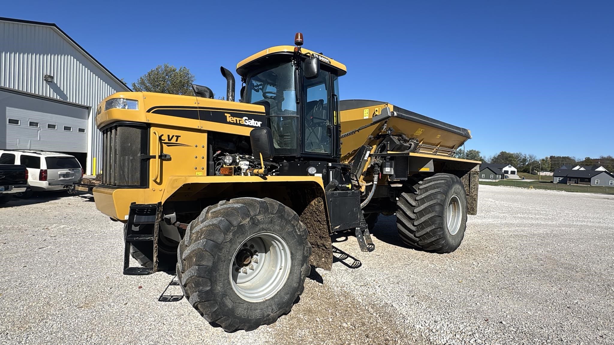 2022 Terra-Gator TG8400C Equipment Image0