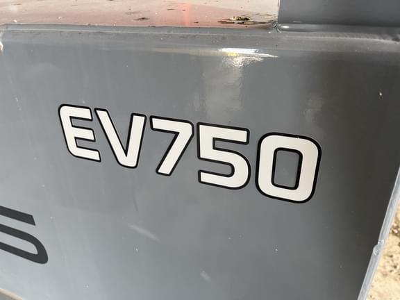 Image of Thunder Creek EV750 equipment image 3