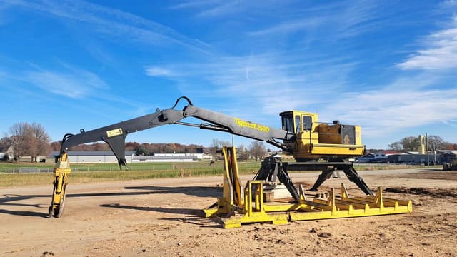 Image of Tigercat 250D equipment image 2