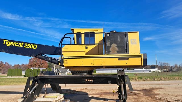 Image of Tigercat 250D equipment image 1