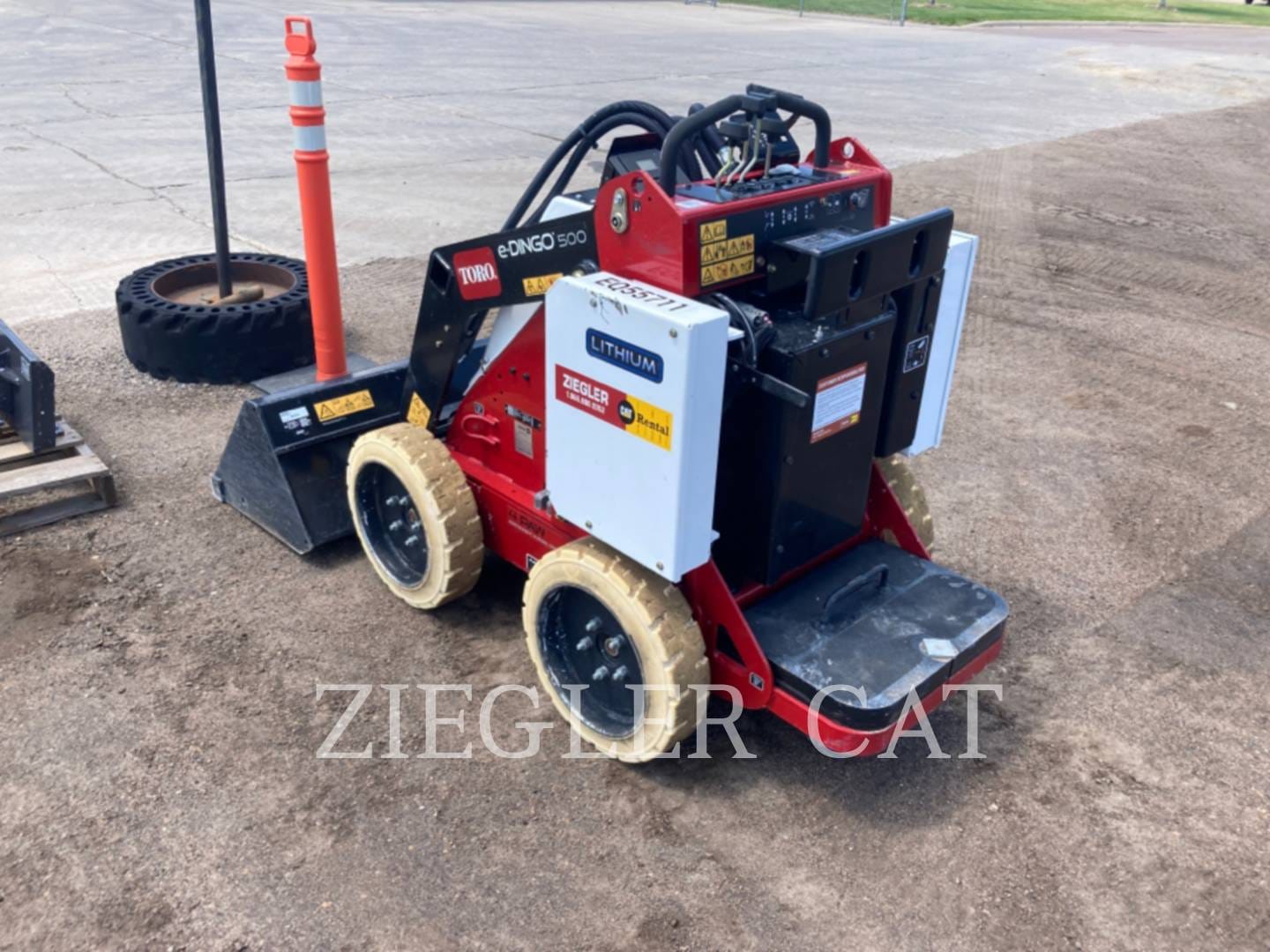 2022 Toro eDingo 500 Equipment Image0