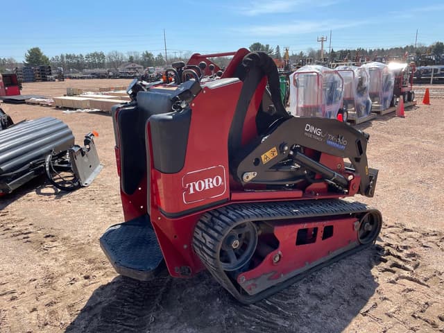 Image of Toro  Dingo TX-1000 equipment image 4
