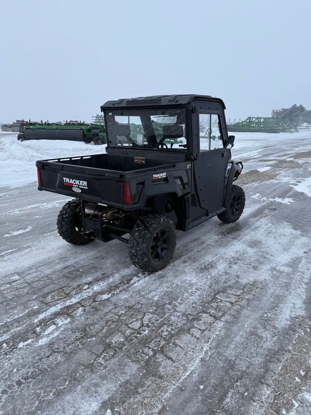 Image of Tracker Off Road 800 SX equipment image 2