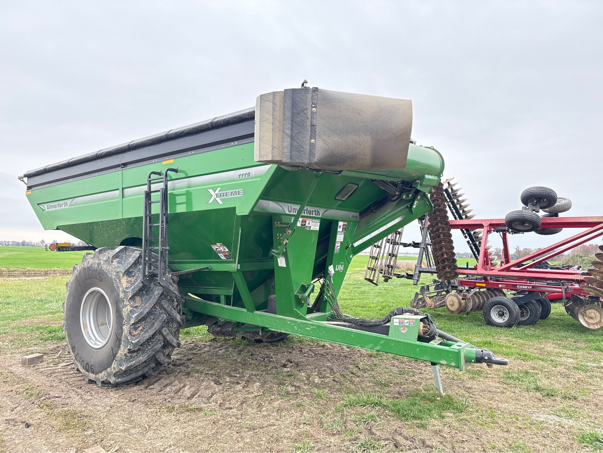 2022 Unverferth 1119 Equipment Image0