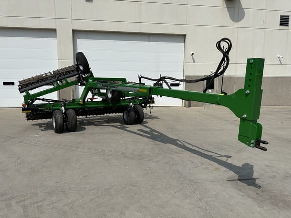 2022 Unverferth 1245D Equipment Image0