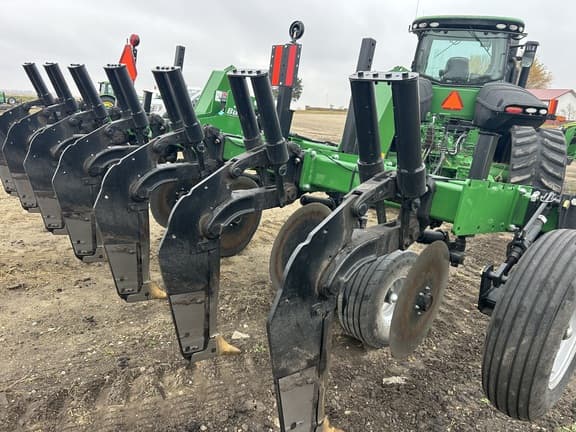 Image of Unverferth Zone-Builder 132 equipment image 3