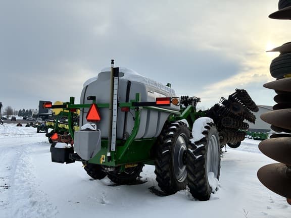 Image of Unverferth Raptor 2030LT equipment image 4