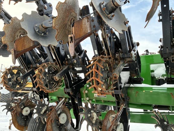 Image of Unverferth Raptor 2030LT equipment image 2