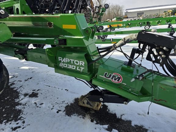 Image of Unverferth Raptor 2030LT equipment image 4