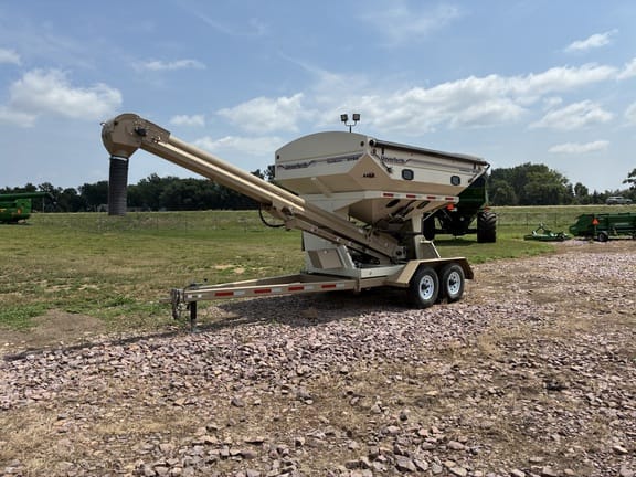 2022 Unverferth 2755 Equipment Image0