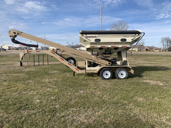 2022 Unverferth 2755XL Equipment Image0