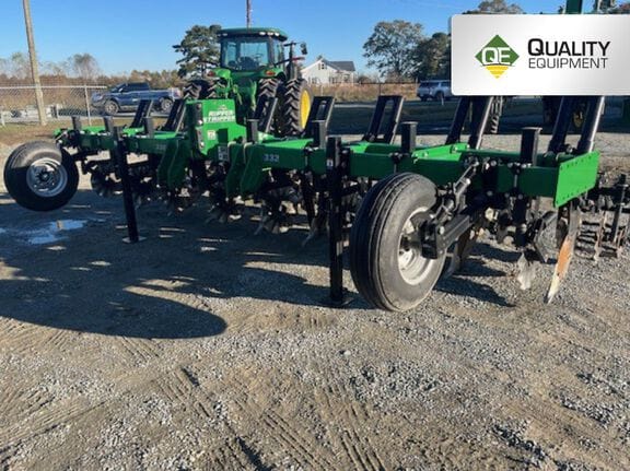 2022 Unverferth Ripper-Stripper 332 Equipment Image0