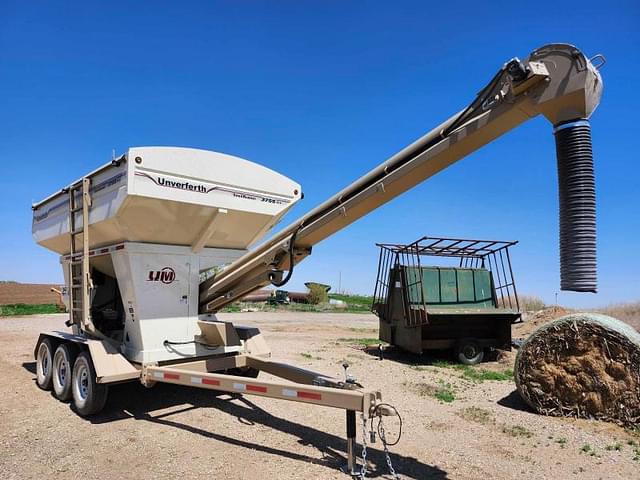 Image of Unverferth Seed Runner 3755XL equipment image 1