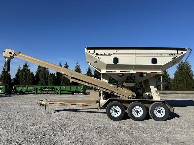 Image of Unverferth Seed Runner 3755XL equipment image 2