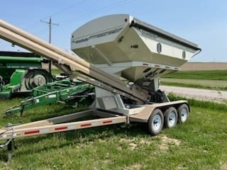 Main image Unverferth Seed Runner 3755XL