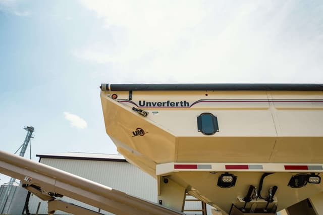 Image of Unverferth Seed Runner 3755XL equipment image 1