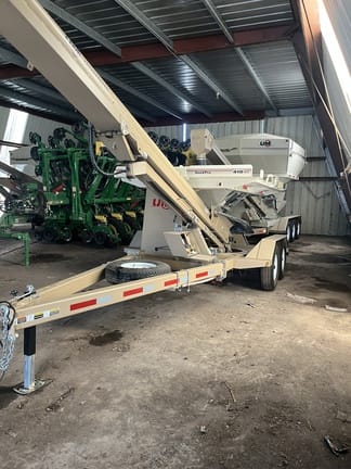 2022 Unverferth 410XL Equipment Image0