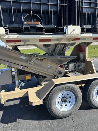 Image of Unverferth 410XL equipment image 4