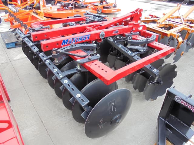 Image of Unverferth Maximus 100 equipment image 1