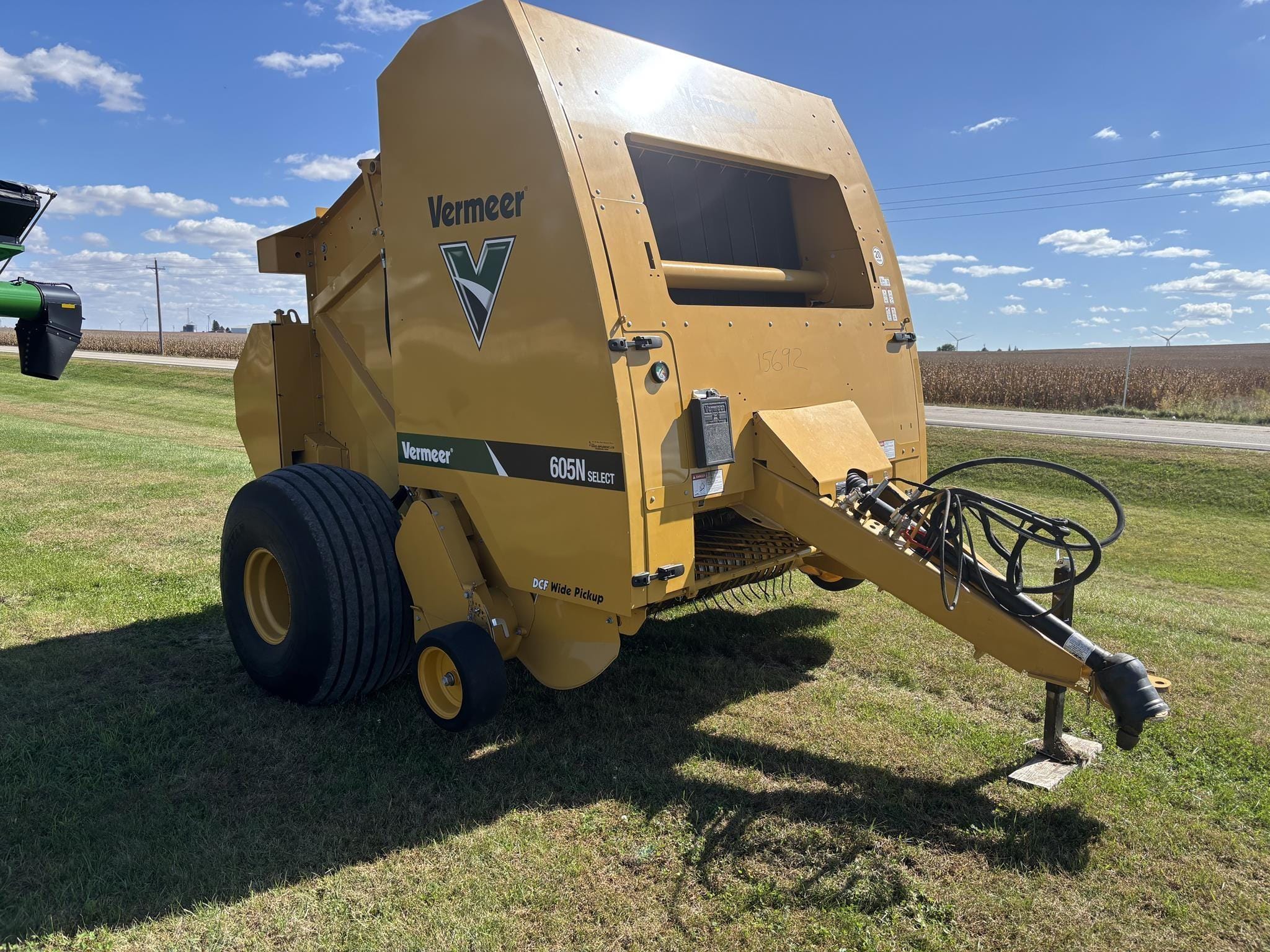 2022 Vermeer 605N Equipment Image0